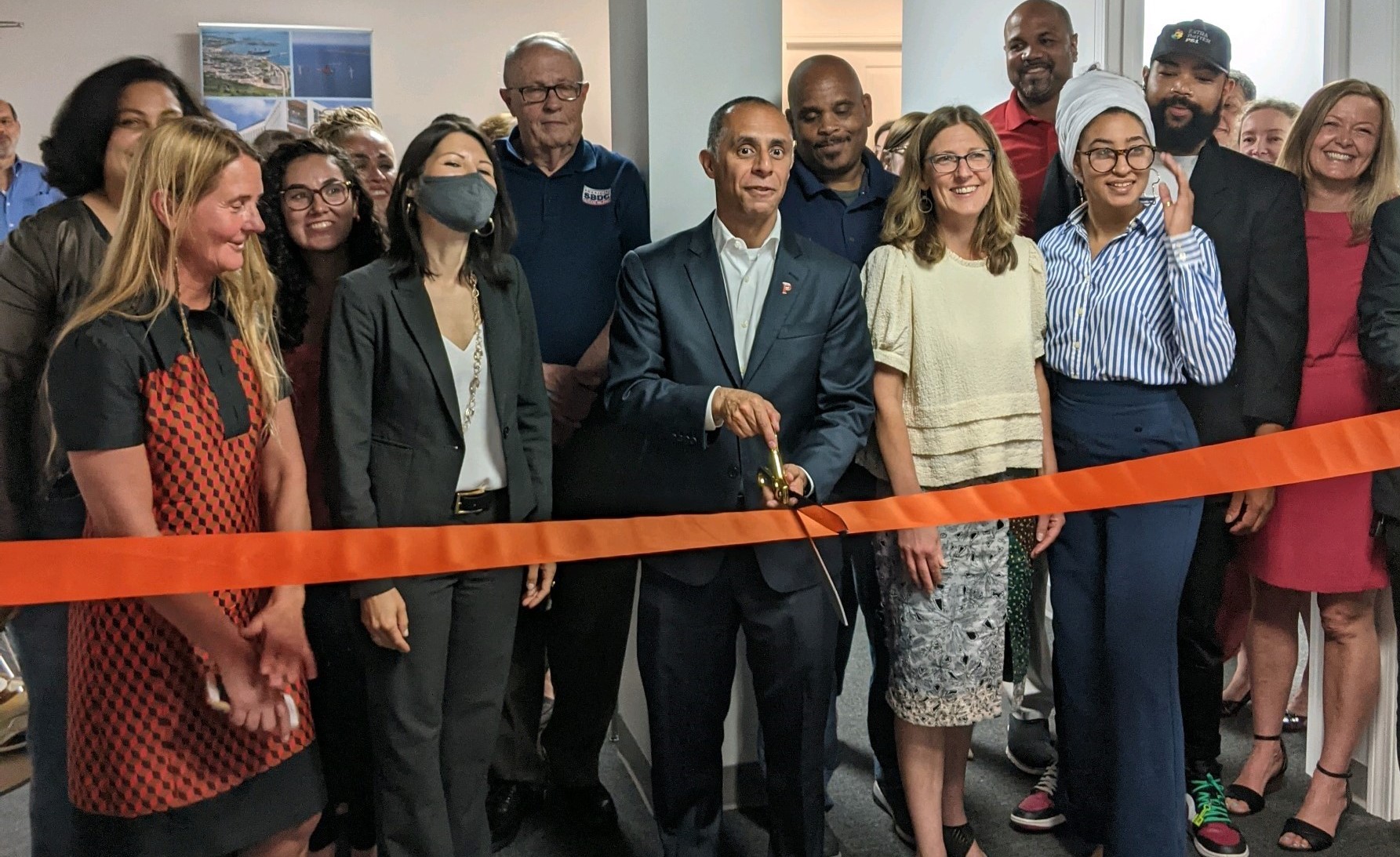 Small business support center opens in Providence