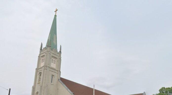 A ANTIGA IGREJA DE ST. PATRICK'S CHURCH em Cumberland foi oficialmente adquirida pela One Neighborhood Builders para ser convertida em 44 apartamentos a preços acessíveis. / CAPTURA DE ECRÃ VIA GOOGLE INC.